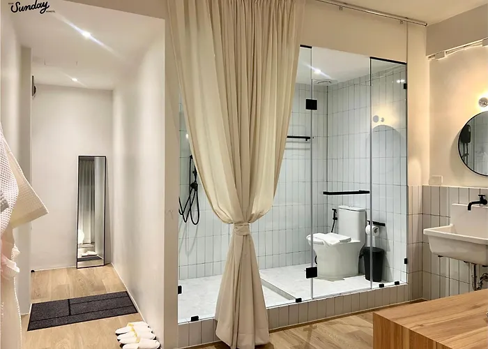 Dear Sunday Hometel Hotel