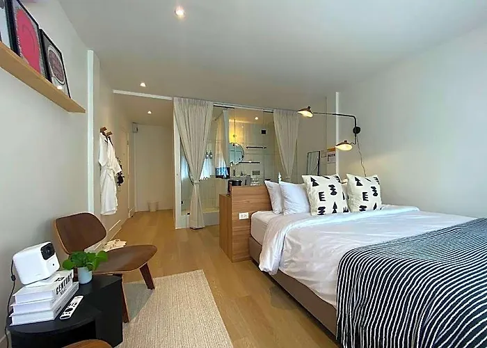 Dear Sunday Hometel 3*